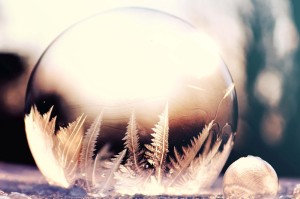 Fototapeta na flizelinie MS-5-1726 Frozen bubble 375 x 250 cm