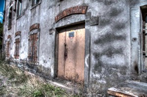 Fototapeta na Flizelinie MS-5-0858 Drzwi od podstacji elektrycznej 375 x 250 cm