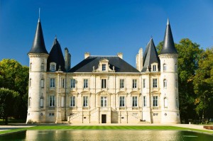 Fototapeta na Flizelinie MS-5-1088 Chateau Pichon Baron, Francja II. 375 x 250 cm