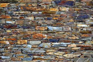 Fototapeta na flizelinie MS-5-2444 Stary tradycyjny mur kamienny 375 x 250 cm