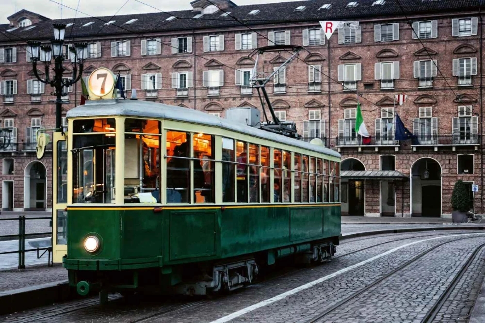 361116